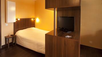 Studio | In-room safe, soundproofing, cribs/infant beds, bed sheets