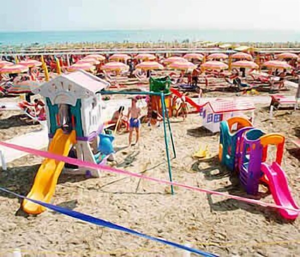 Children's play area - outdoor