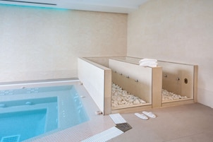 Couples treatment room(s), body treatments, aromatherapy, body scrubs