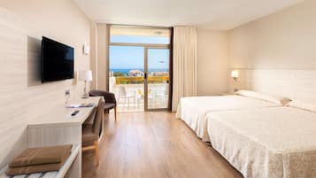 Minibar, in-room safe, desk, laptop workspace