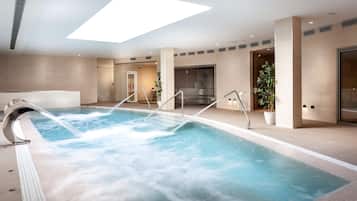Couples treatment rooms, body treatments, aromatherapy, body scrubs