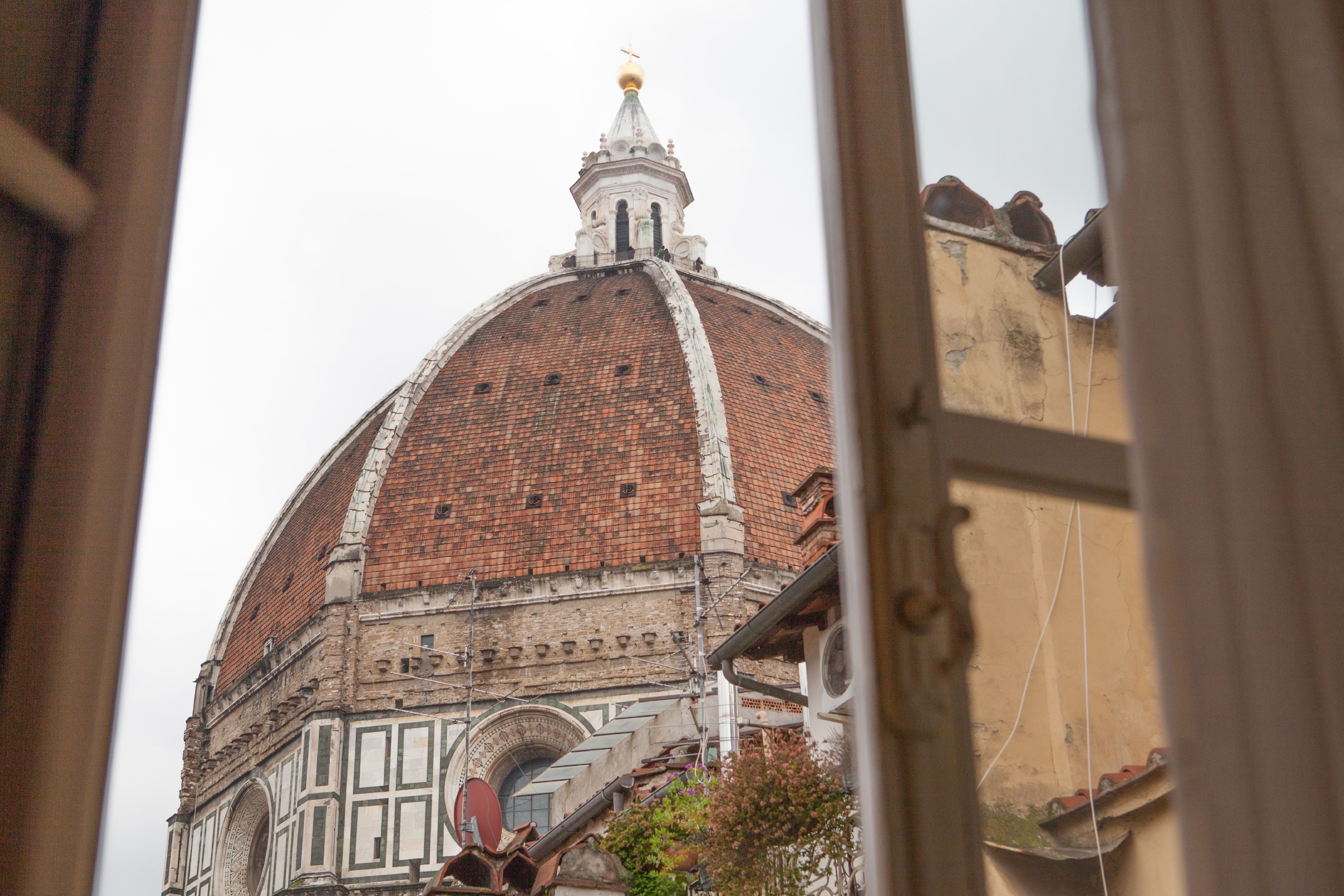 Deluxe Apartment Brunelleschi's Cupola view for 2 people | Ausblick vom Zimmer
