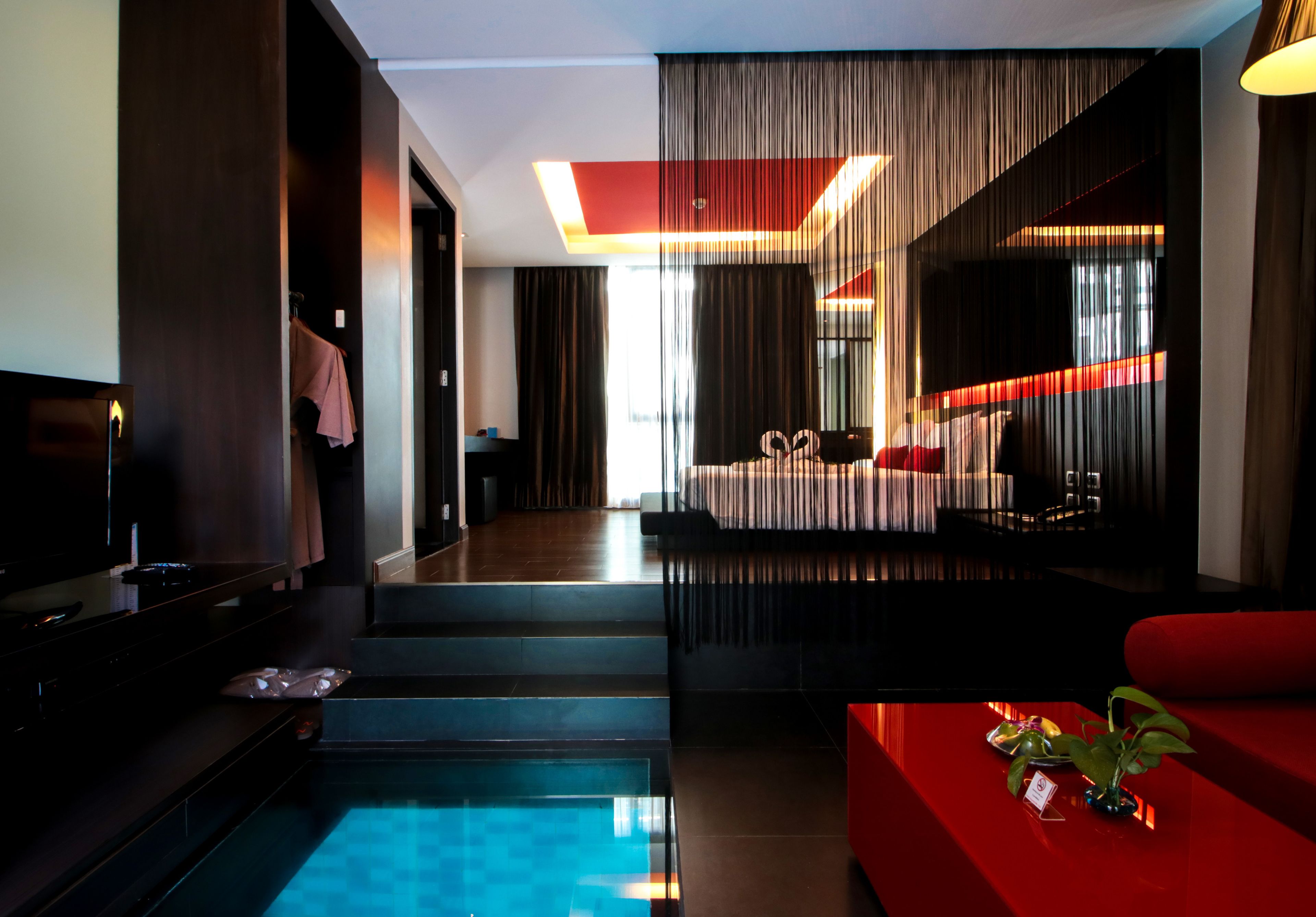 Deluxe King Room Pool Access  | Kameruitzicht