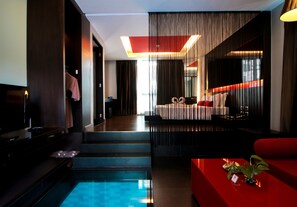 Deluxe King Room Pool Access  | 객실에서 보이는 전망