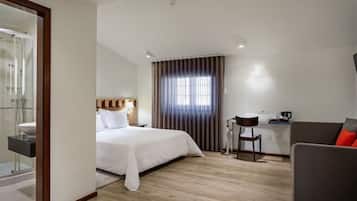 Coffres-forts dans les chambres, bureau, rideaux occultants