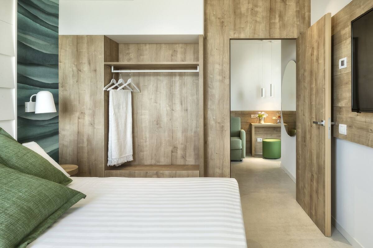Suite – panorama, sjøutsikt, sjøvendt | Minibar, safe på rommet, skrivebord og lydisolert