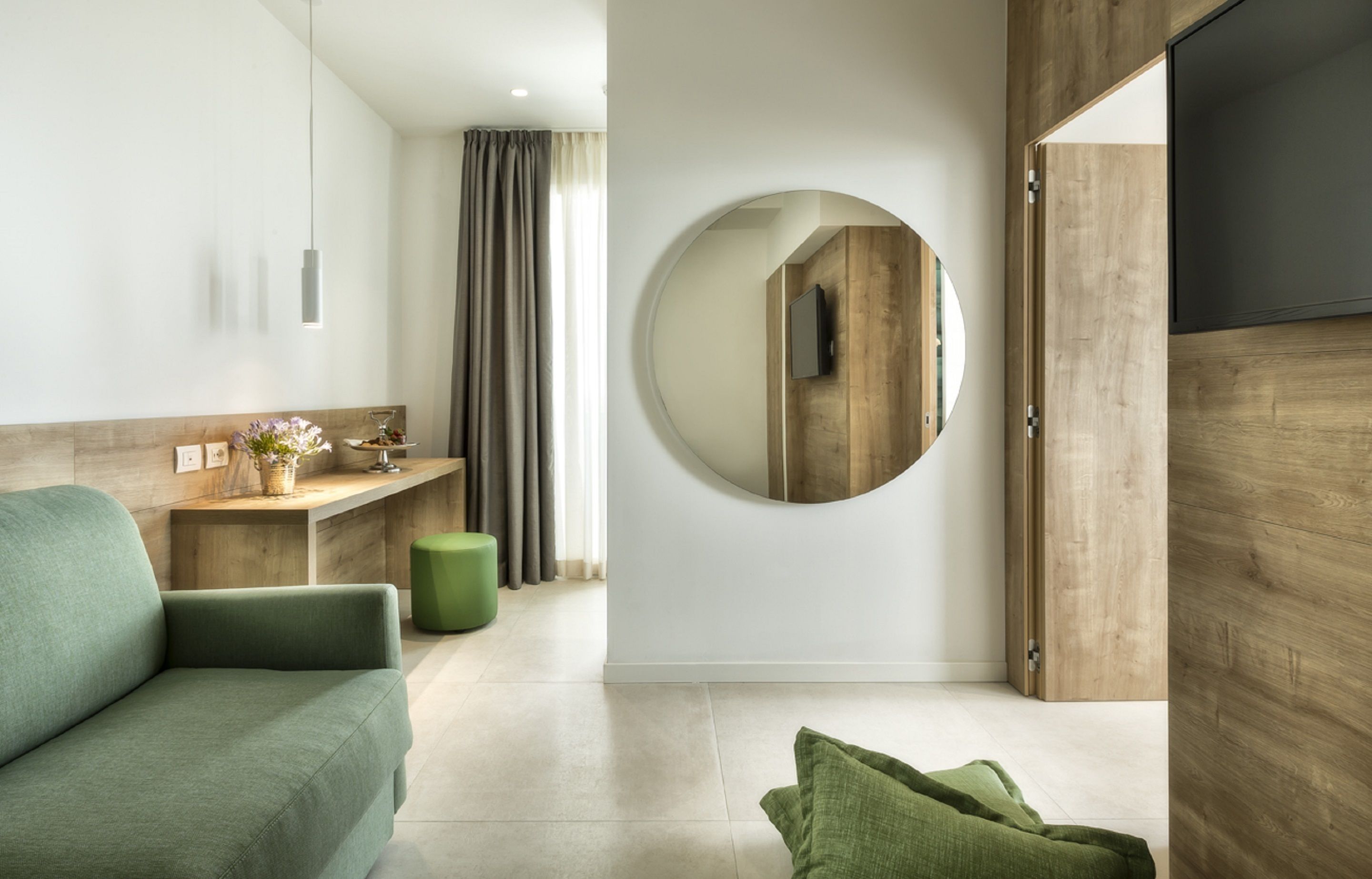 panoramic suite, sea view, sea facing | 1 bedroom, minibar, in-room safe, desk