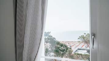 Chambre Quadruple, vue mer | Balcon