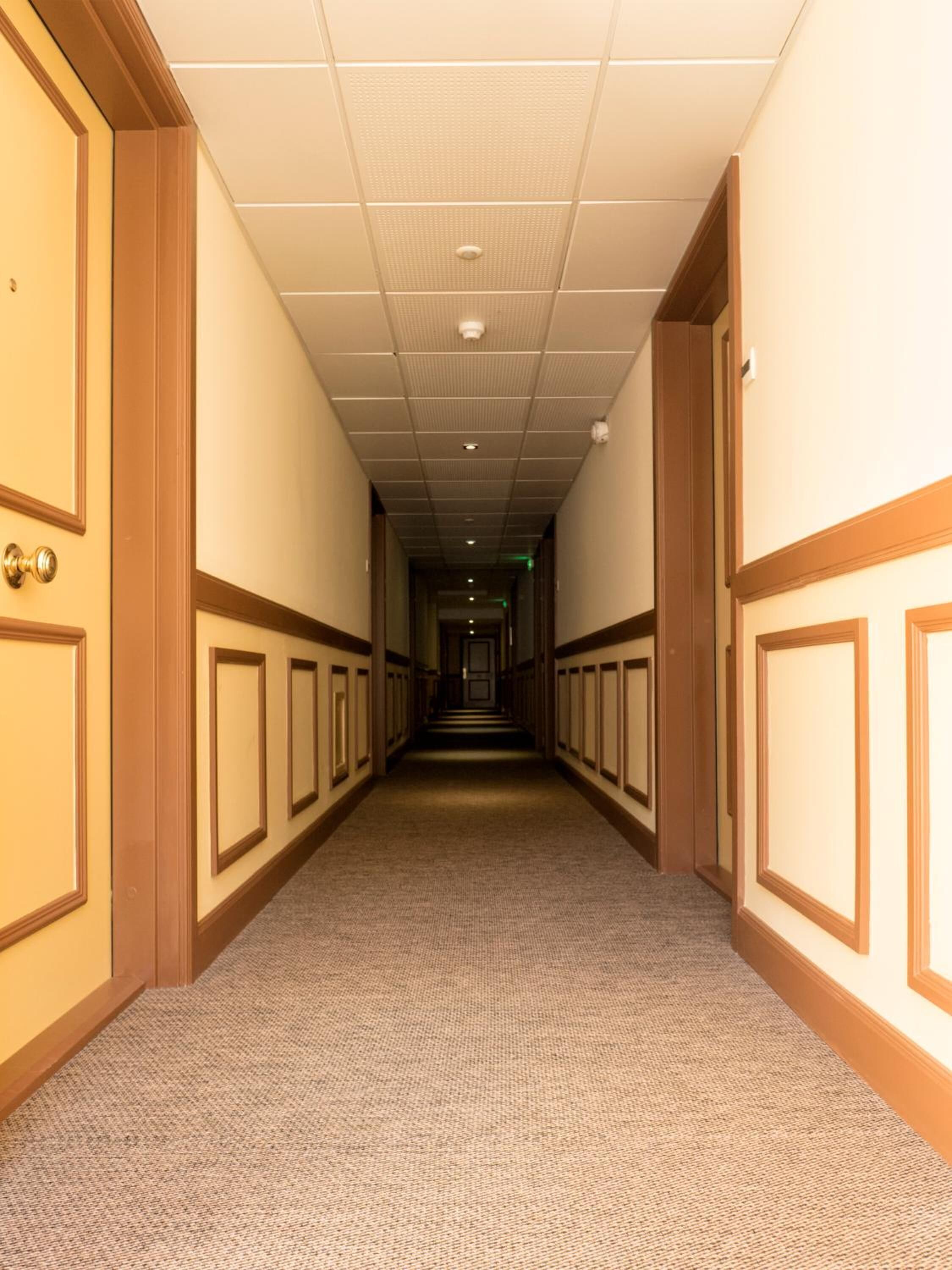 Photo - Residence Hotel Les Ducs De Chevreuse avec Hébergement, Repas & PDJ, Séminaire, Bureau & Parking