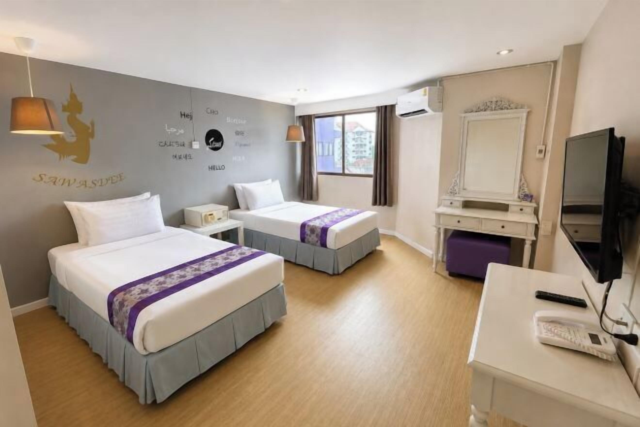 In-room safe, desk, free WiFi, bed sheets