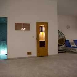 Turkish bath/hammam, body treatments, aromatherapy, sports massages