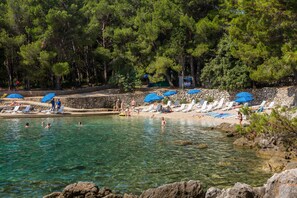Beach nearby, sun loungers, beach umbrellas, beach towels