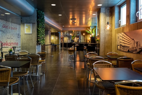 Café da manhã continental todos os dias (DKK 110 por pessoa)