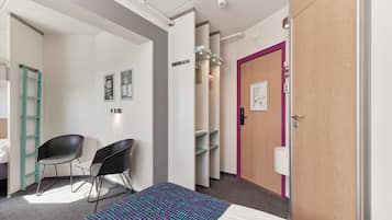 Family Quadruple Room | Hypo-allergenic bedding, desk, blackout drapes, soundproofing