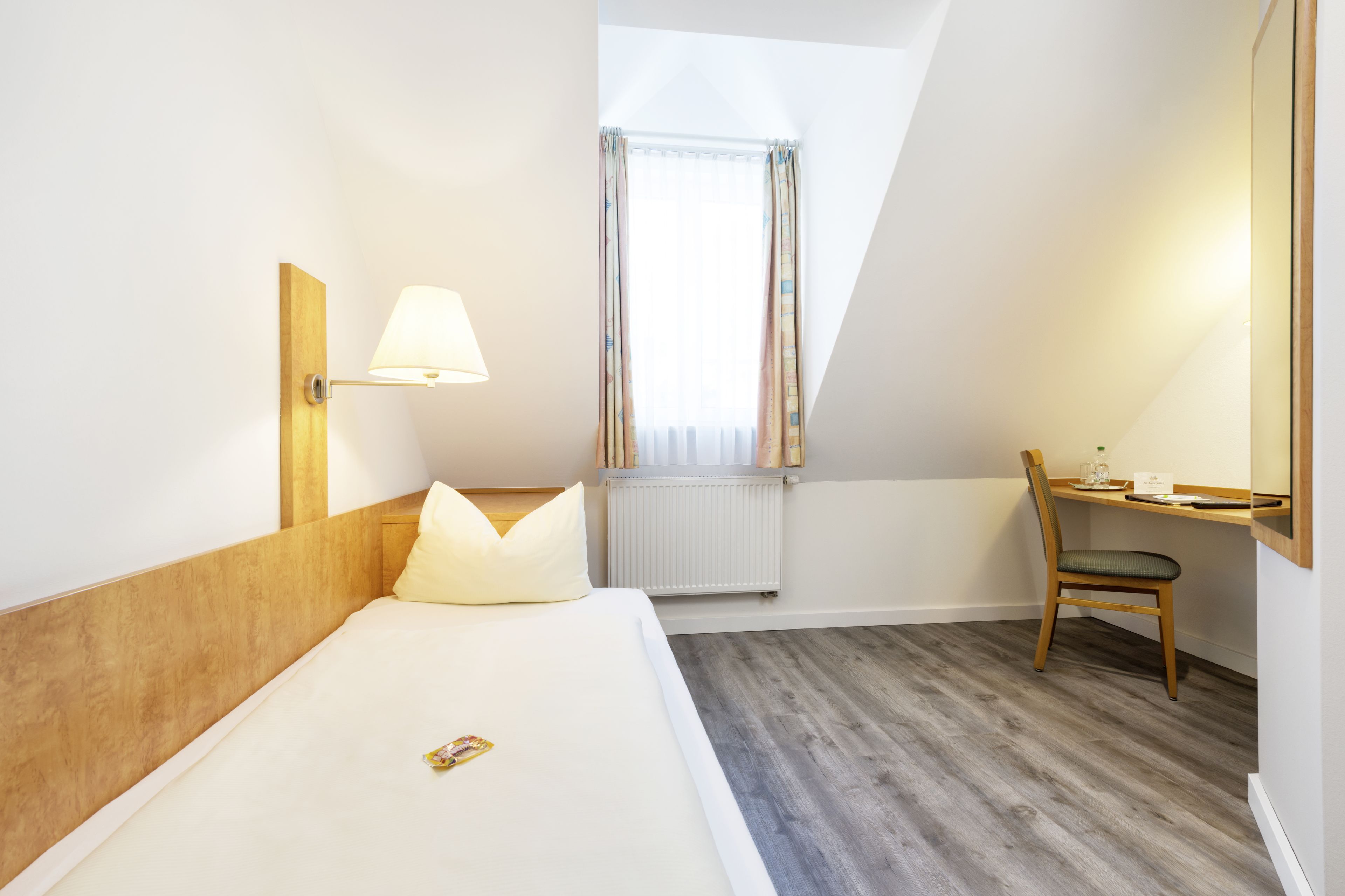 standard single room | 1 bedroom, desk, blackout curtains, free wifi