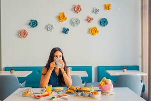 Café da manhã continental todos os dias (EUR 14 por pessoa)