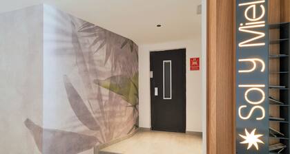 Sol y Miel Hostal