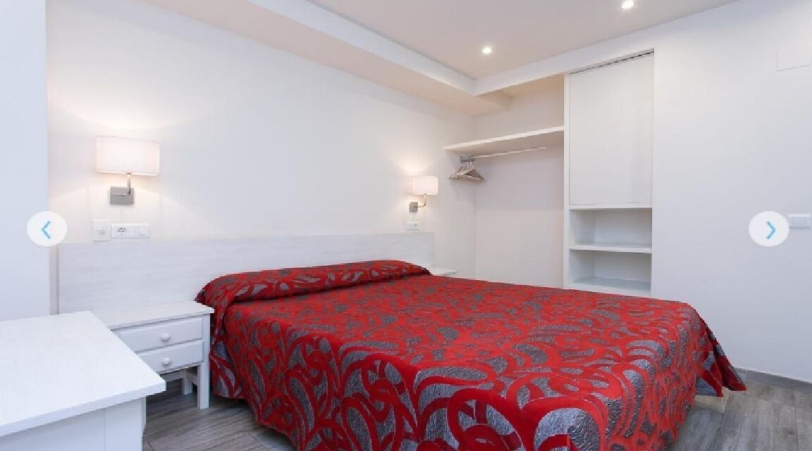 In-room safe, desk, soundproofing, free WiFi