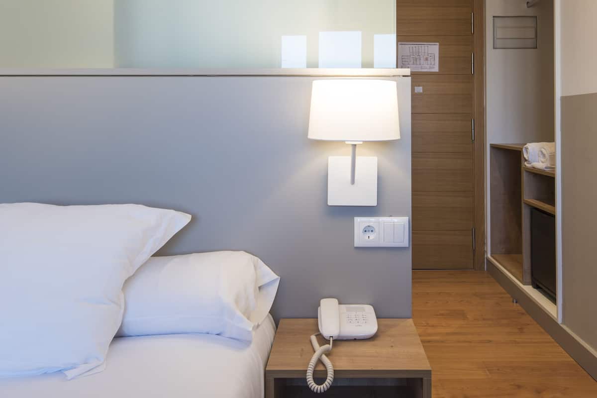 Allergikerbettwaren, Daunenbettdecken, Minibar, Zimmersafe