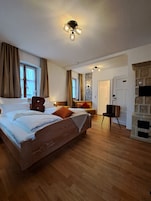 Quarto triplo conforto | Roupas de cama premium, individualmente decorados