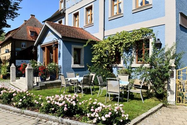 Terrace/patio - Gasthof Hotel Bezold (Rothenburg ob der Tauber)