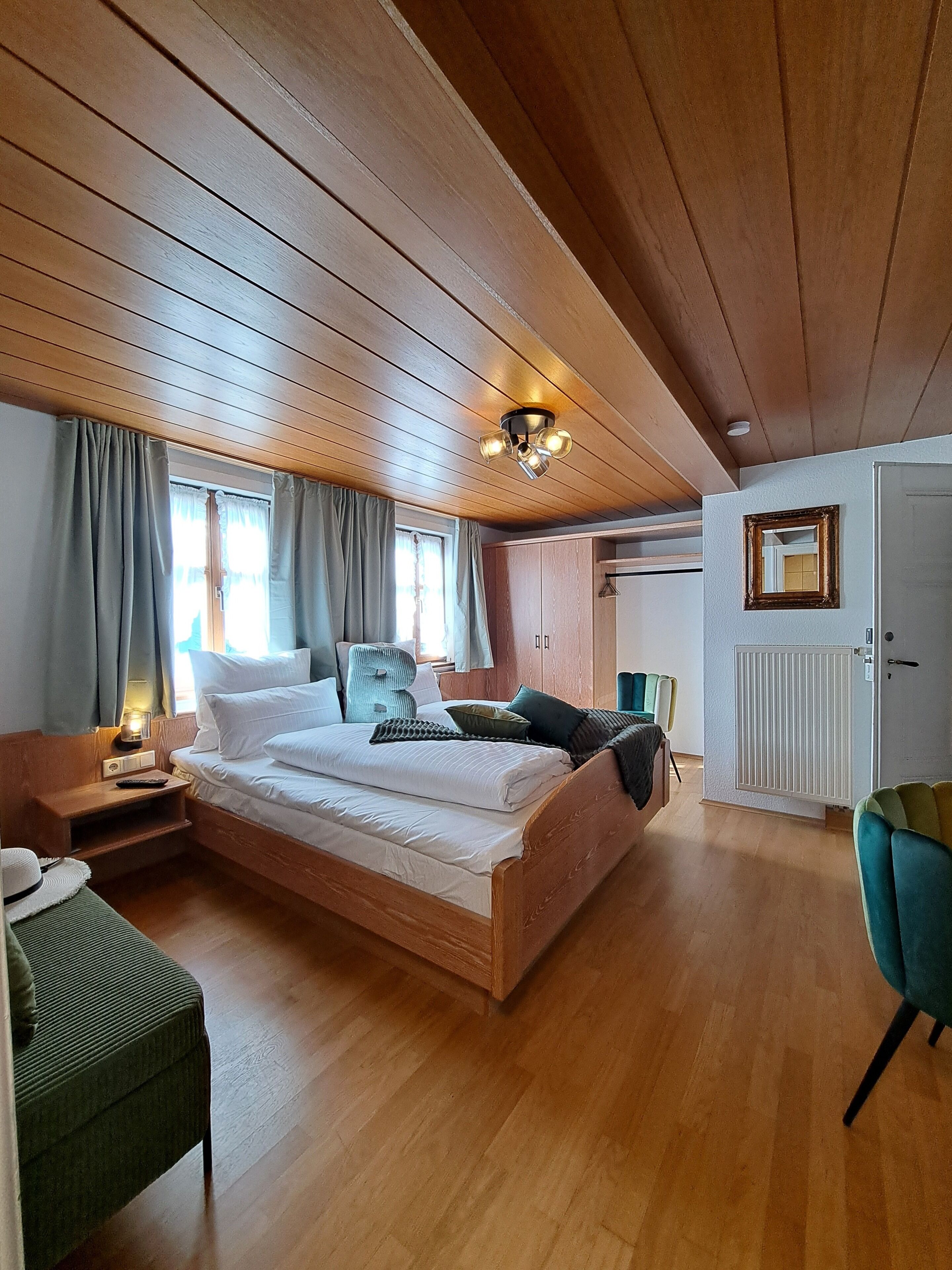 Classic Room | Premium bedding, down comforters, in-room safe, individually decorated