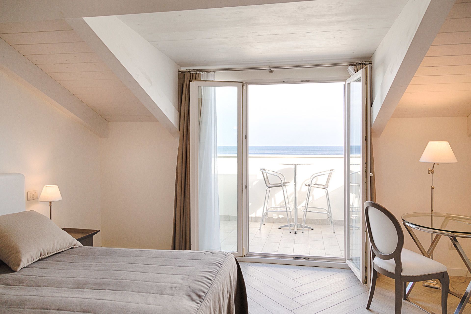 triple room | minibar, in-room safe, desk, free wifi