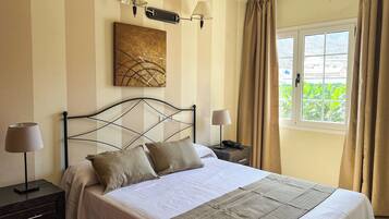 Coffres-forts dans les chambres, bureau