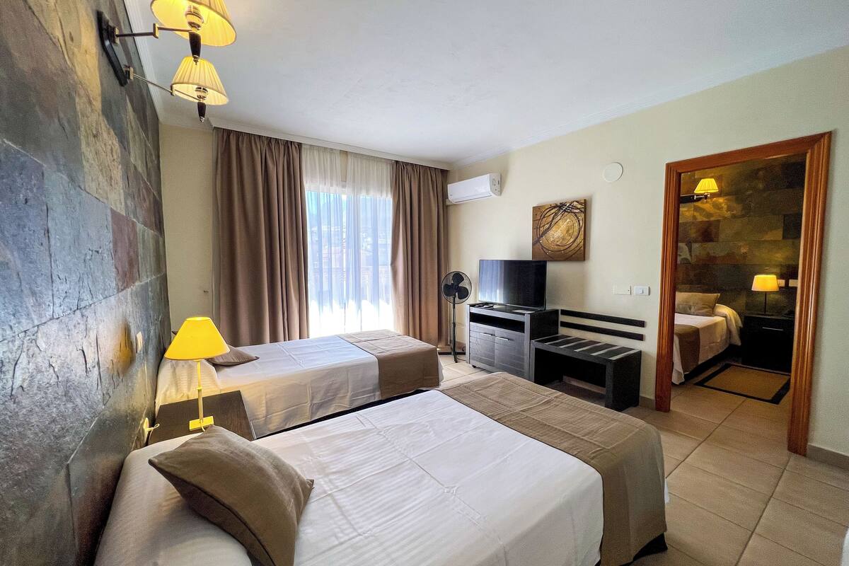 1 bedroom, in-room safe, desk, laptop workspace