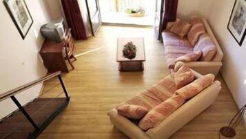 Suite | Woonkamer | Televisie