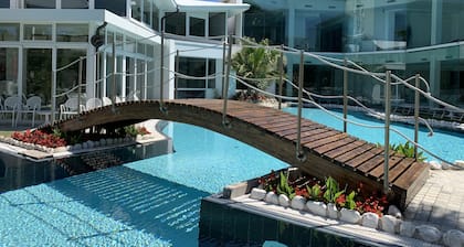 Panoramic Hotel Plaza