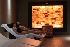 Behandlungsräume für Paare, Sauna, Whirlpool, Dampfbad