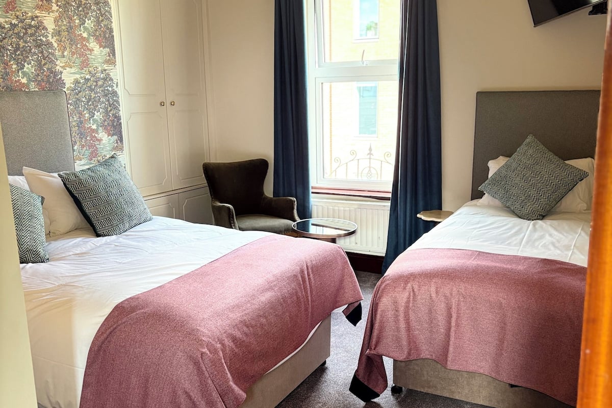 Egyptian cotton sheets, premium bedding, pillow-top beds