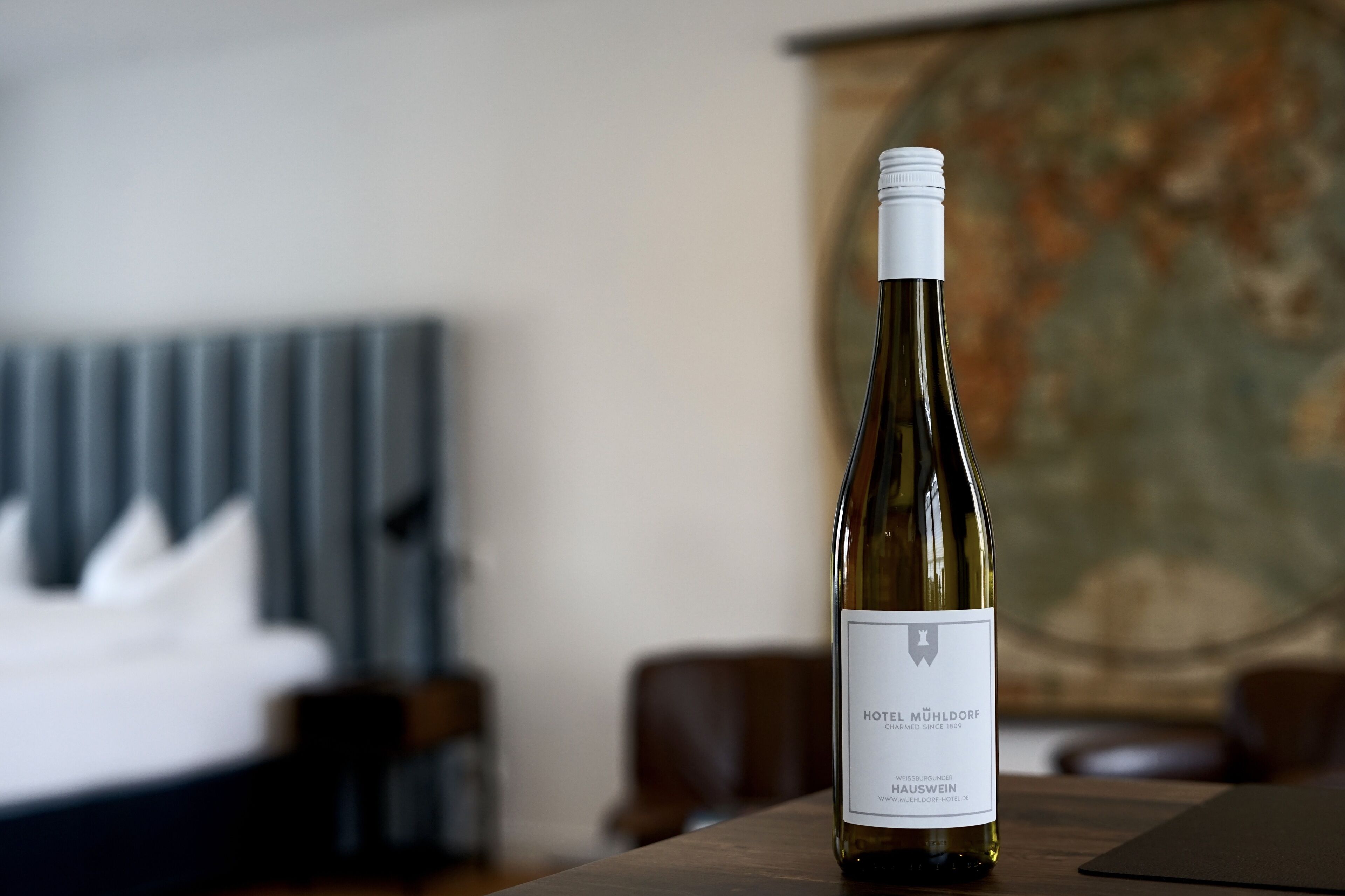 deluxe studio | premium bedding, blackout curtains, free wifi, bed sheets