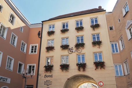 Front of property. Hotel Mühldorf