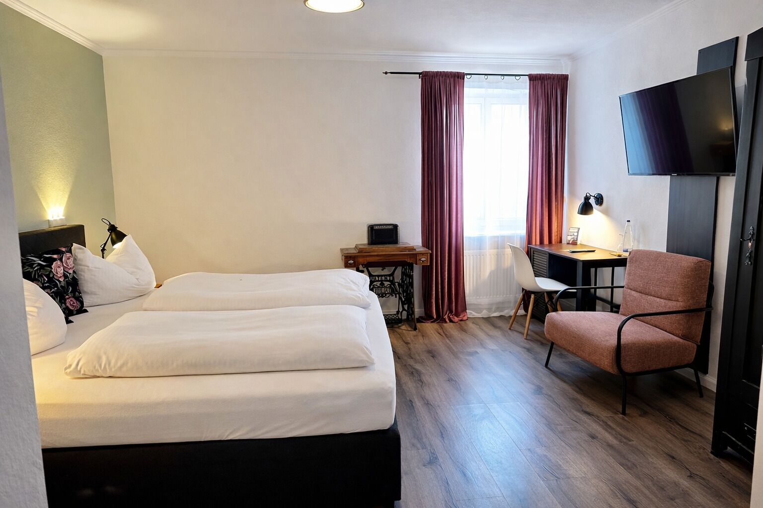 Economy Double Room | Premium bedding, individually decorated, individually furnished