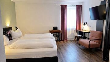 Economy Double Room | Premium bedding, individually decorated, individually furnished