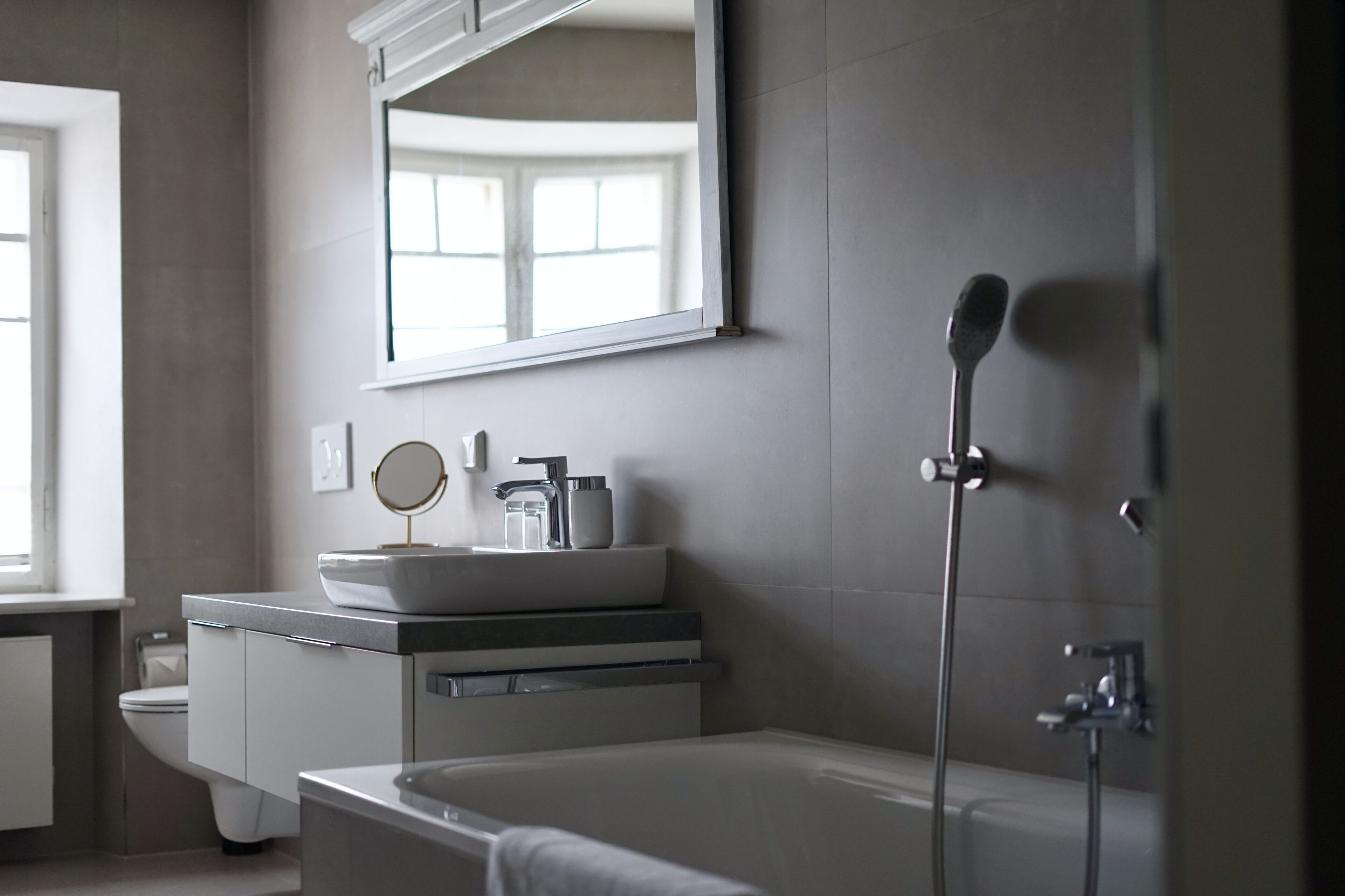 suite | bathroom | hair dryer, towels, soap, shampoo