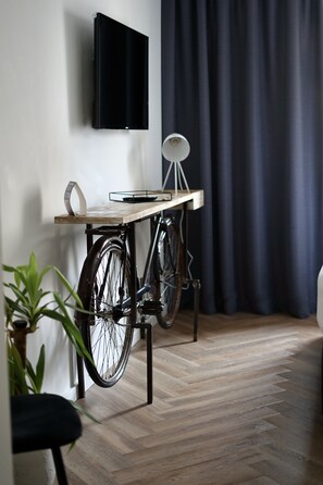 Habitación Confort | Ropa de cama de alta calidad, cortinas opacas, wifi gratis