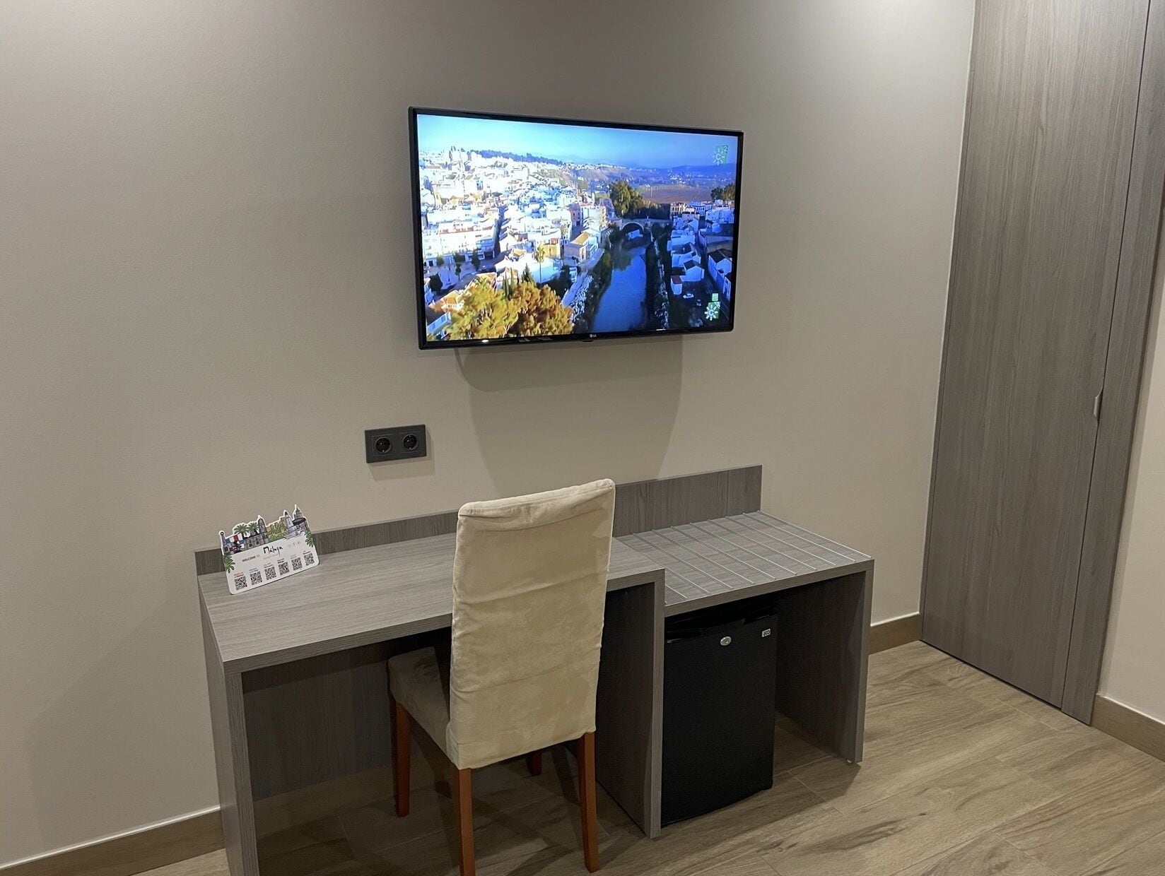 1 bedroom, in-room safe, free wifi, bed sheets