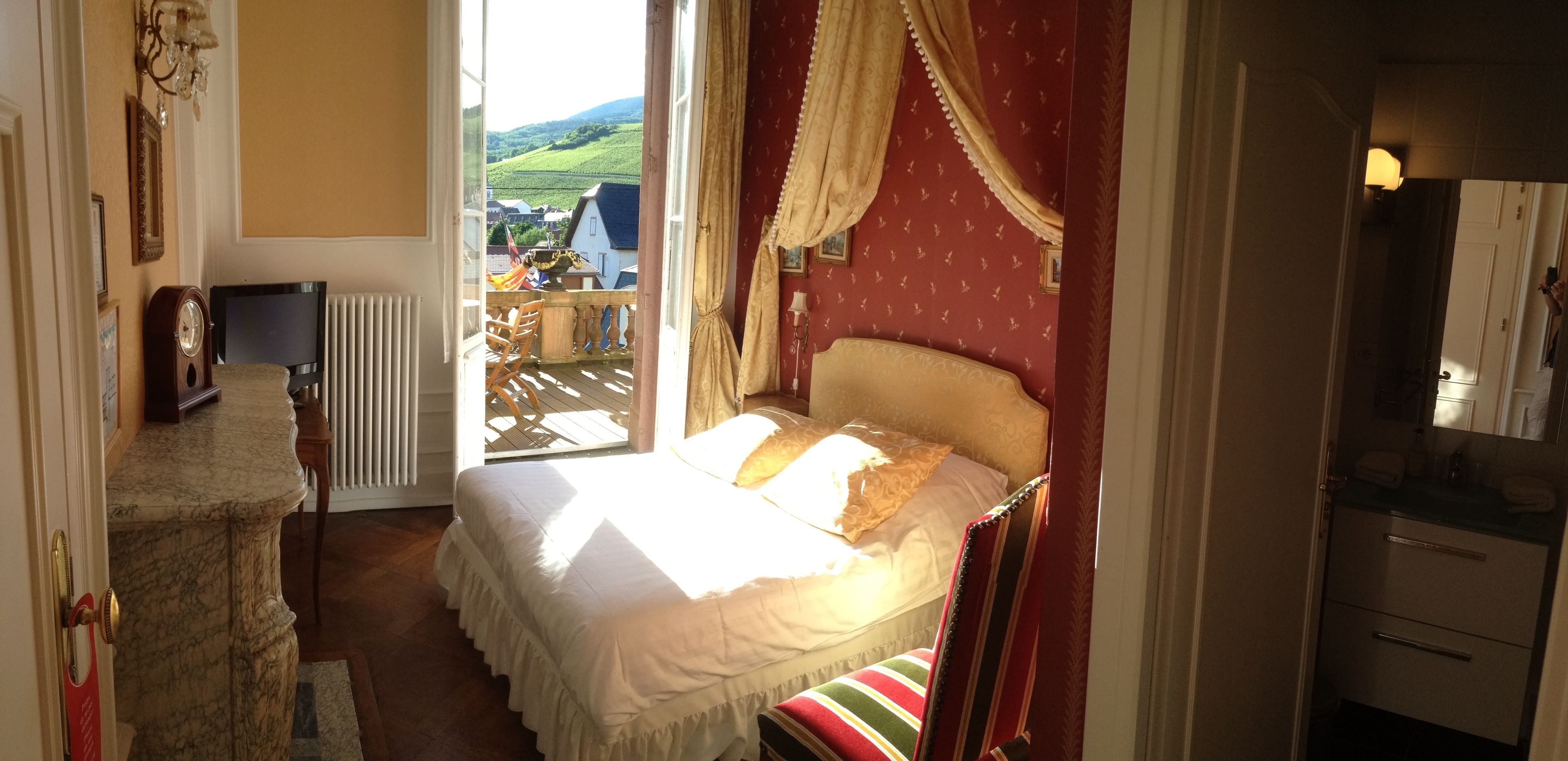 2 bedrooms, premium bedding, desk, laptop workspace