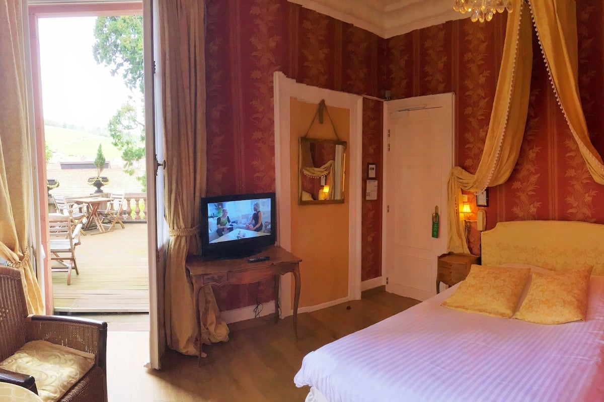 Panoramic Double Room, Garden View, Garden Area | 2 bedrooms, premium bedding, desk, laptop workspace