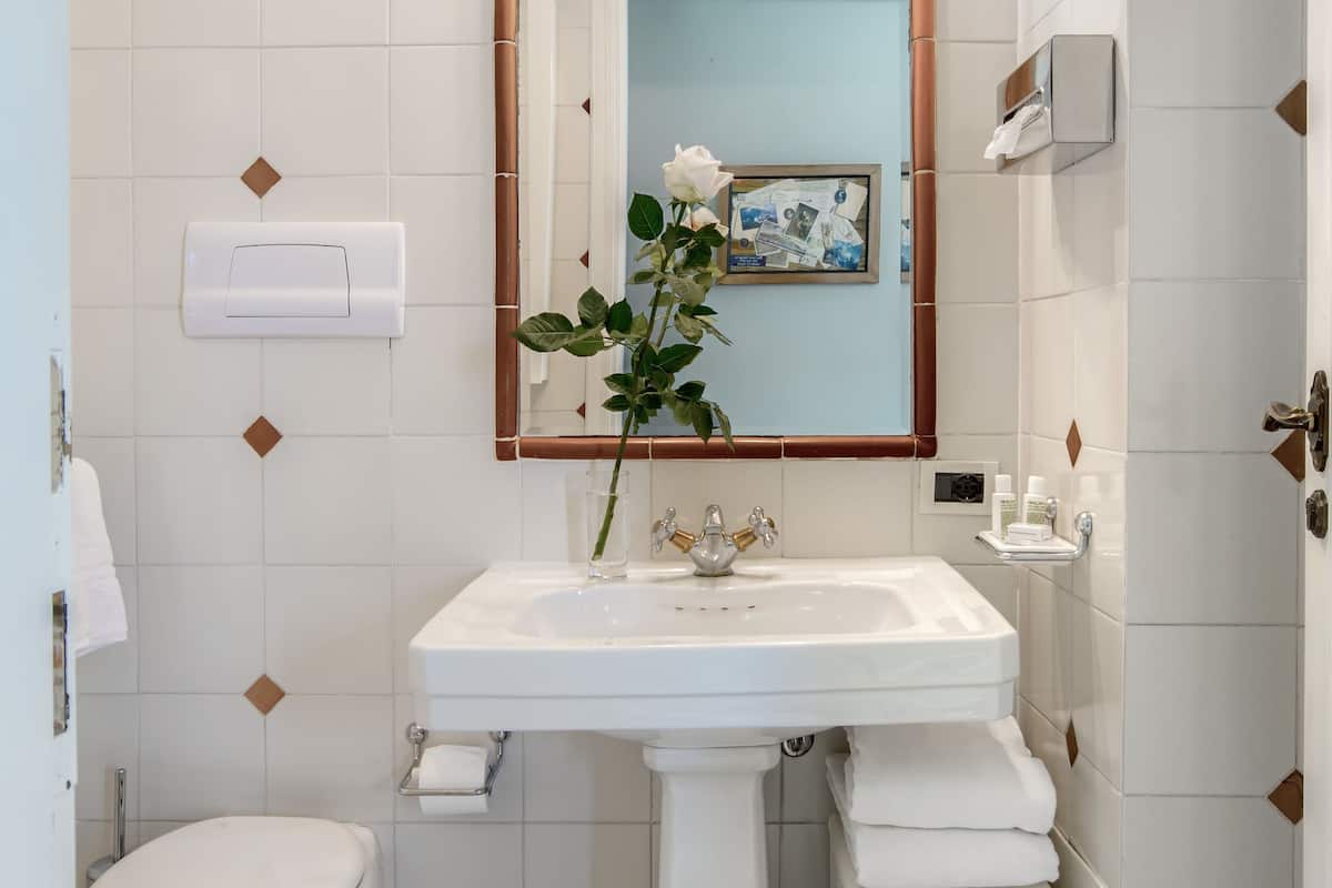 Free toiletries, hair dryer, slippers, bidet