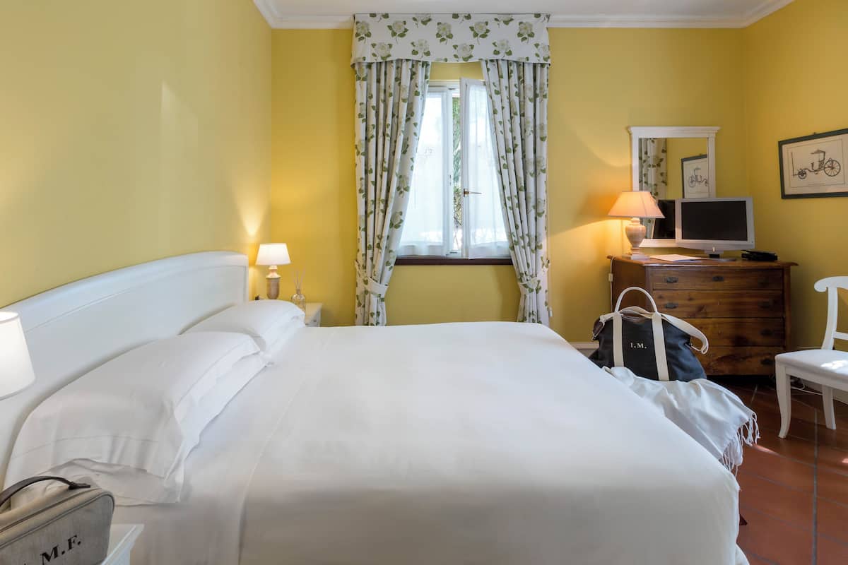 Premium bedding, Select Comfort beds, minibar, in-room safe