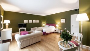 Suite junior | 1 dormitorio, ropa de cama de alta calidad, colchones Select Comfort
