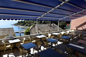 Breakfast and dinner served - Hotel Restaurant U Patriarcu (Cagnano)
