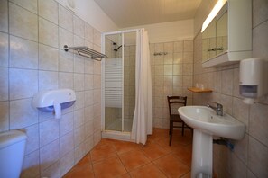 Bathroom - Hotel Restaurant U Patriarcu (Cagnano)