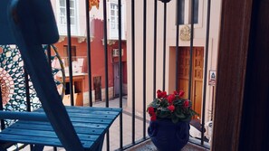 Habitación triple | Terraza o patio