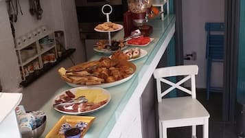 Tägliches nach Wunsch zubereitetes Frühstück gegen Gebühr