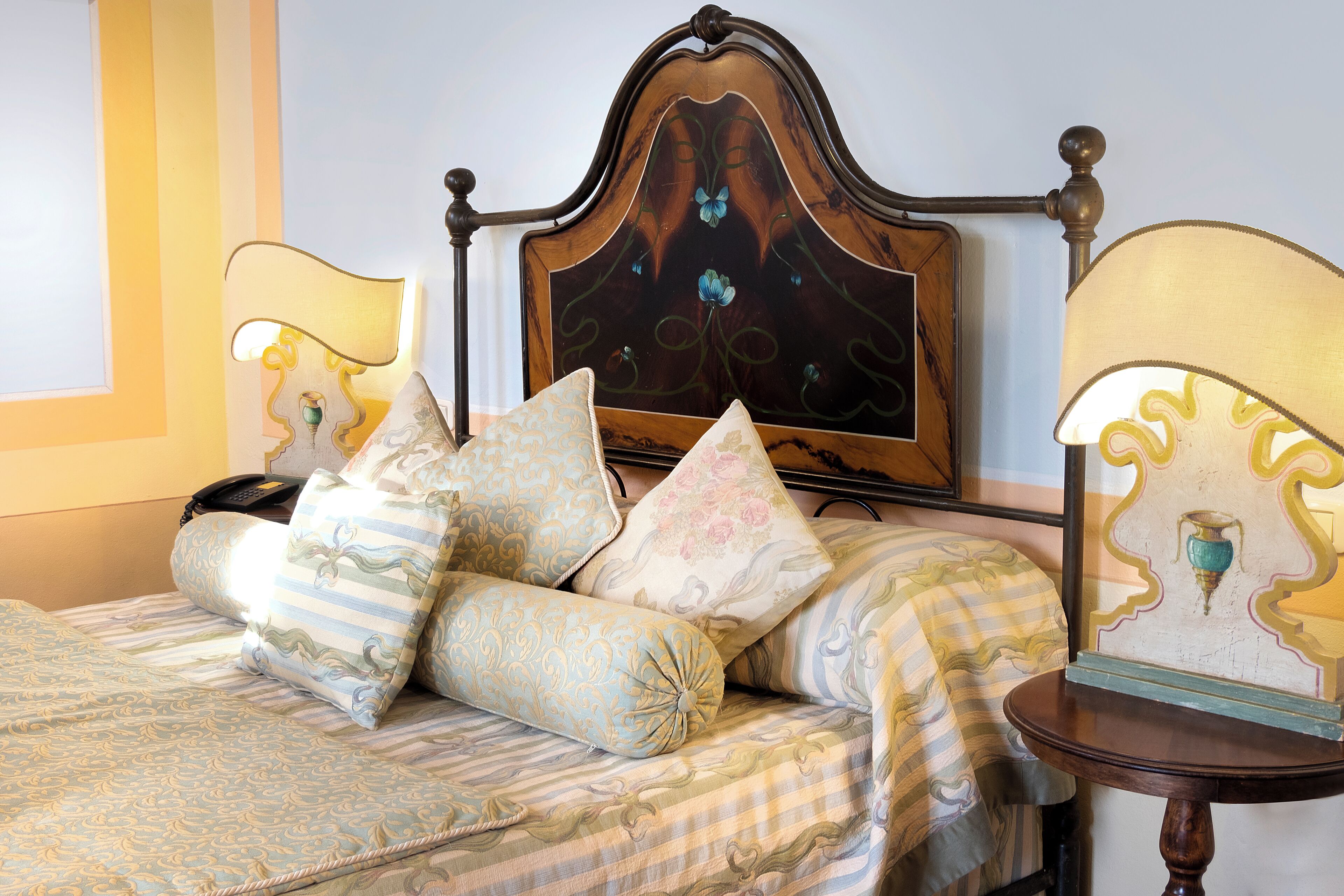 family room | premium bedding, minibar, in-room safe, desk